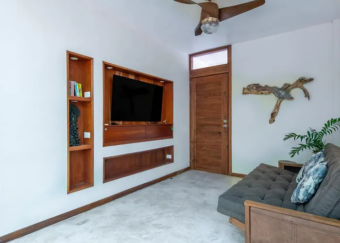Private Jungle With Full Kitchen & Pool Access Apartament *