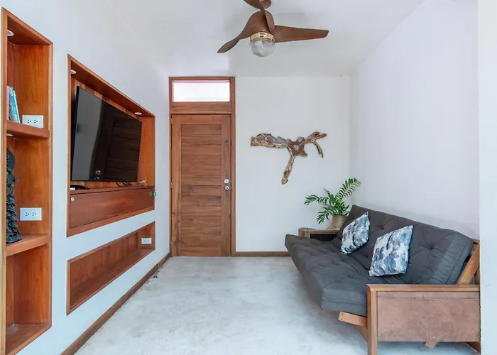 Apartament Private Jungle With Full Kitchen & Pool Access