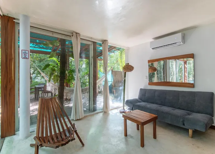 Private Jungle With Full Kitchen & Pool Access Apartamento